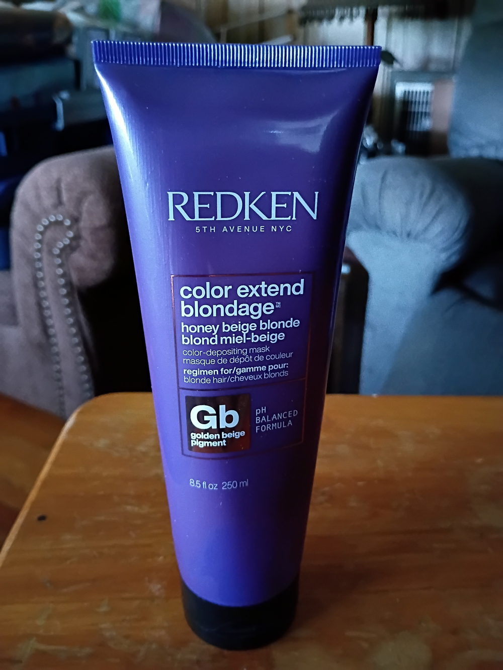 Redken Color Extend Blondage Honey Beige Blonde Treatment (Purple)